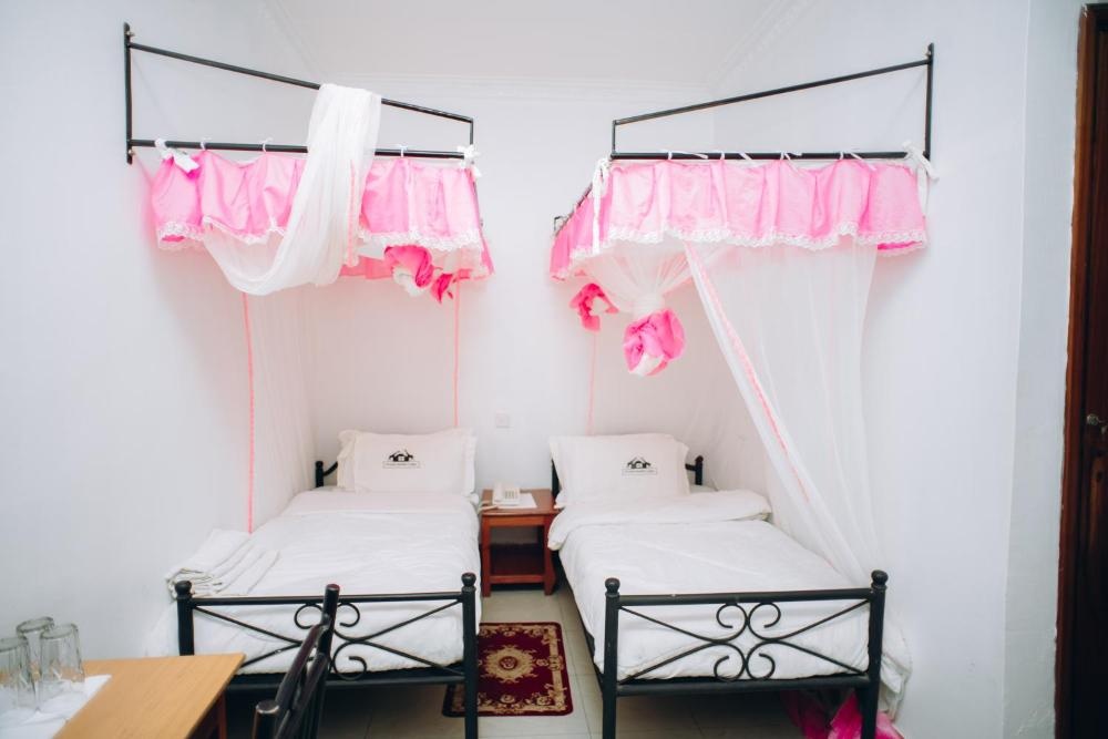 Arusha Giraffe Lodge